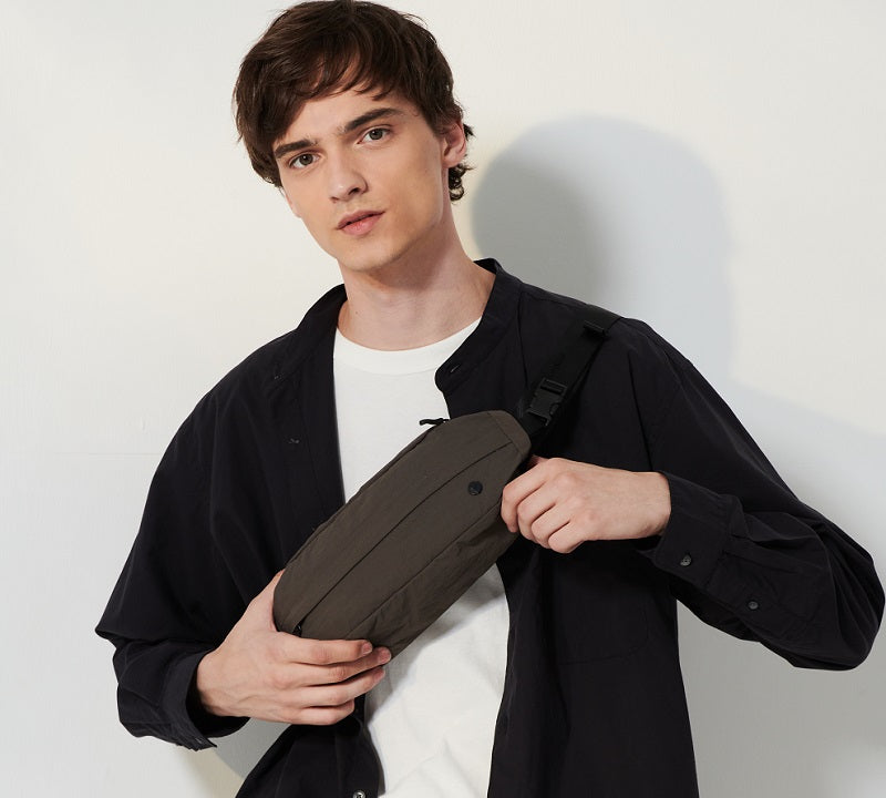 Crossbody Sling Bag vs. Backpack: A Comprehensive Guide to Choosing What Suits Your Lifestyle