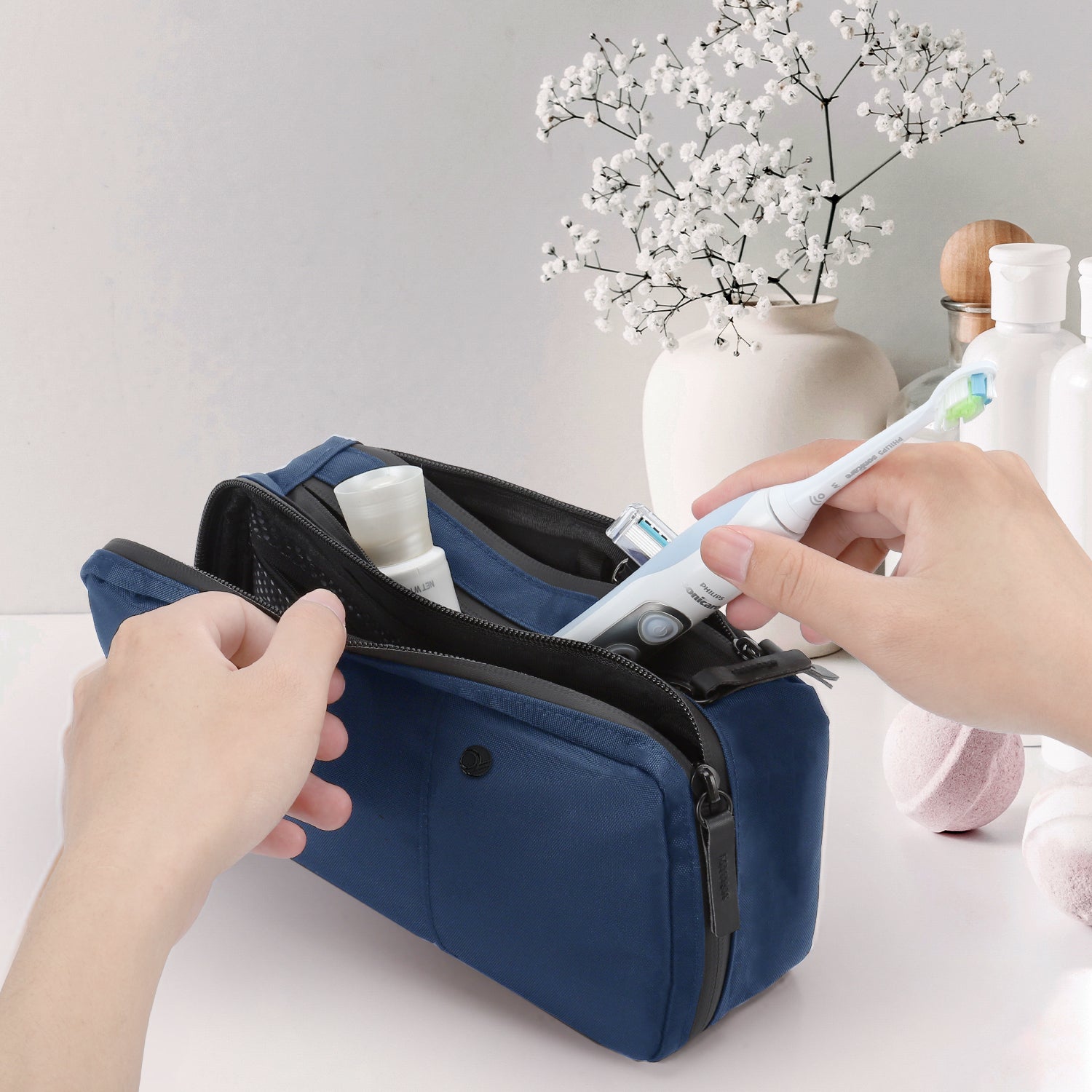 Mens Travel Toiletry Bag, Compact Haning Dopp Kit and Wash Bag for Men